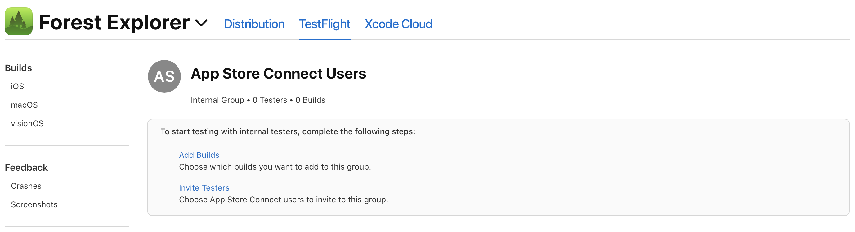 “TestFlight” 탭이 표시되고 있는 App Store Connect 페이지를 보여주는 이미지입니다. “App Store Connect 사용자” 대화창이 “내부 그룹”에 표시되고 있으며, 이 창 아래에는 “빌드 추가”와 “테스터 초대” 대화창 버튼이 있습니다.
